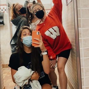 Meet your Posher, Julie